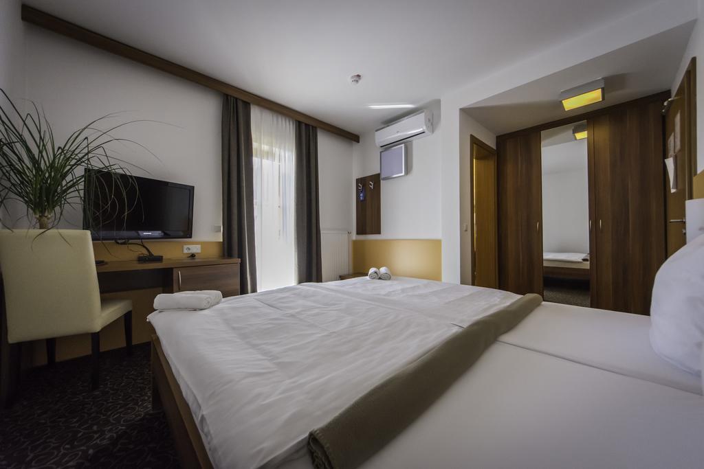 Domacija Vodnik & Apartments Cerklje na Gorenjskem Εξωτερικό φωτογραφία