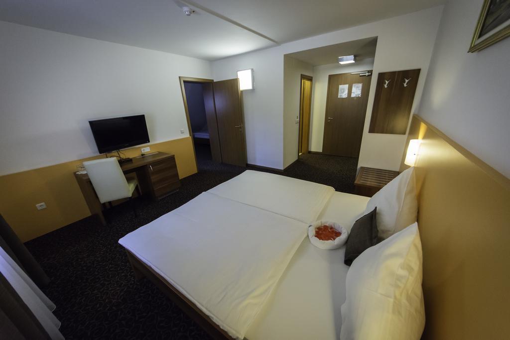 Domacija Vodnik & Apartments Cerklje na Gorenjskem Εξωτερικό φωτογραφία