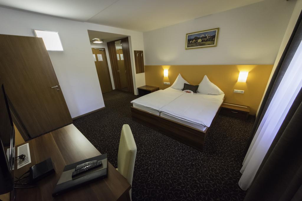 Domacija Vodnik & Apartments Cerklje na Gorenjskem Εξωτερικό φωτογραφία